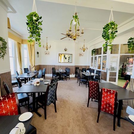 Four Oaks Hotel ลันดิดโน ภายนอก รูปภาพ