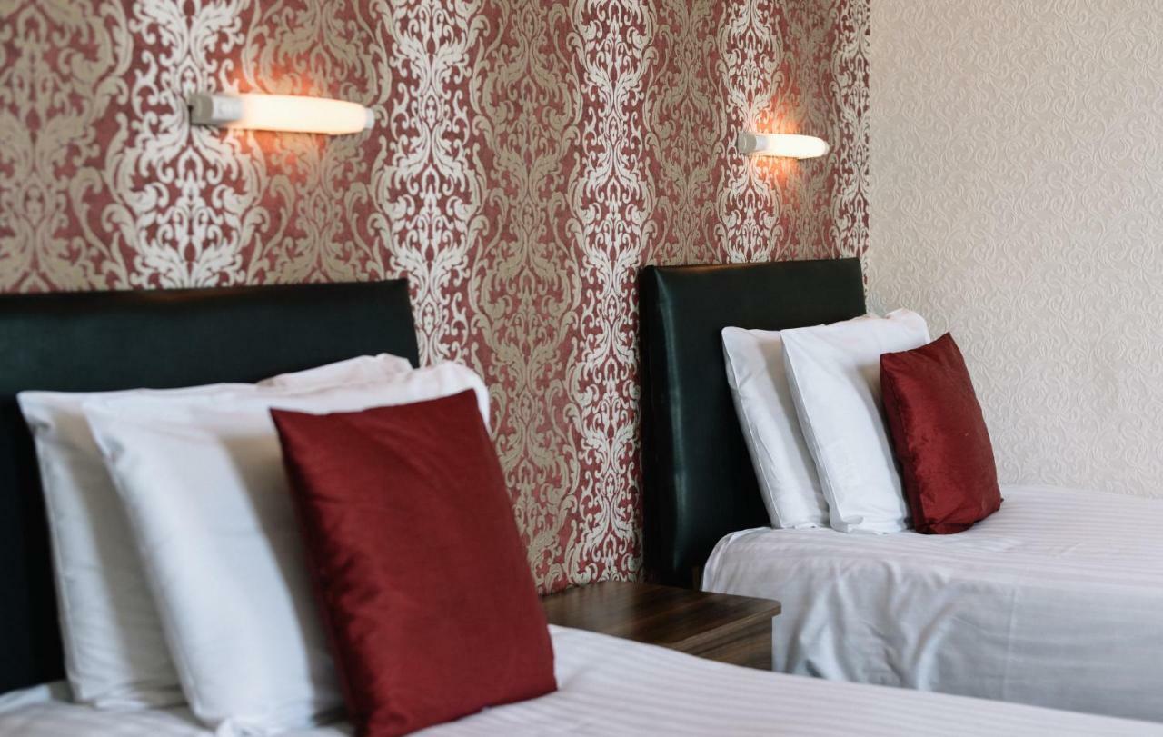 Four Oaks Hotel ลันดิดโน ภายนอก รูปภาพ