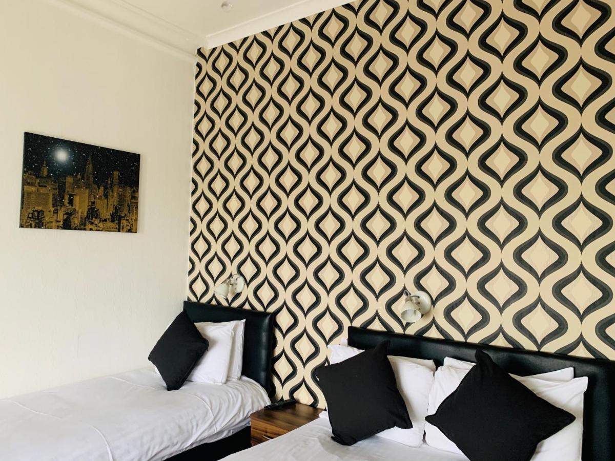 Four Oaks Hotel ลันดิดโน ภายนอก รูปภาพ