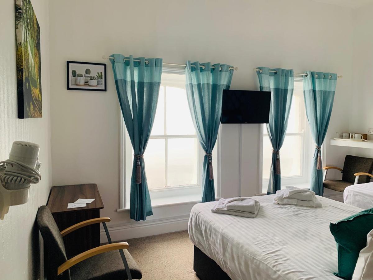Four Oaks Hotel ลันดิดโน ภายนอก รูปภาพ
